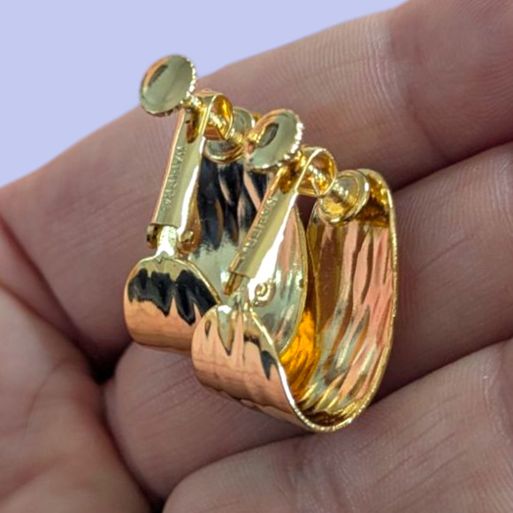 Vintage Napier Hammered Gold Screw Back Loop Earrings - Picture 2 of 4